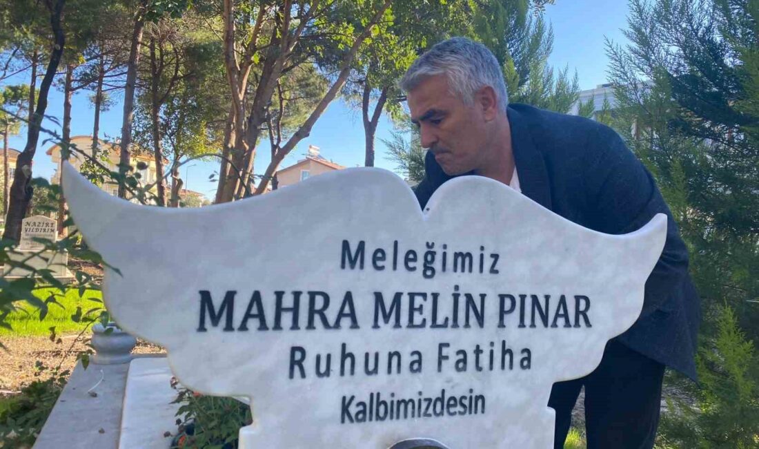 MURAT PINAR'IN KIZININ MEZARINI