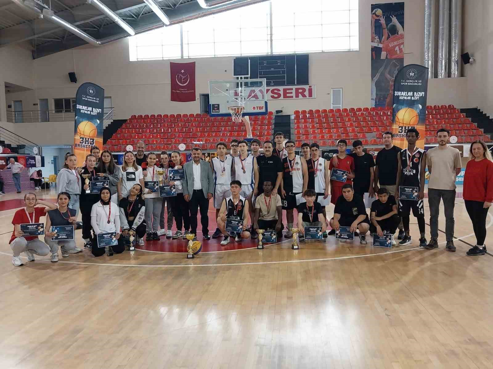 3×3 GençlikKupası’nda kupalar sahibini buldu