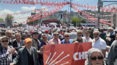 CHP İnegöl Teşkilatı Tandoğan Meydanın da Büyük Emekliler Mitingindeydi