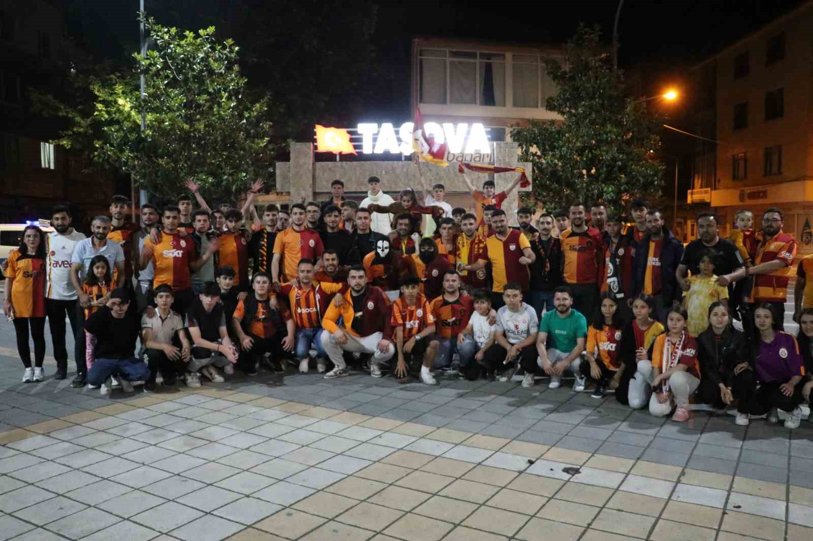 Amasya’da Galatasaray’ın şampiyonluğu coşkuyla kutlandı