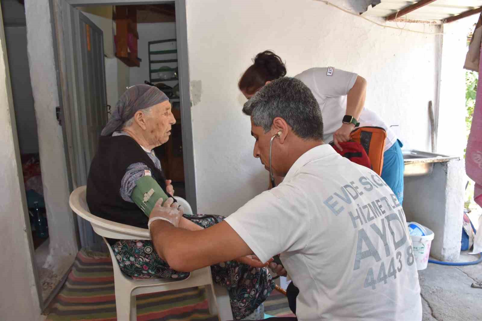 Aydın’da vatandaşlar evde sağlık hizmetlerinden memnun