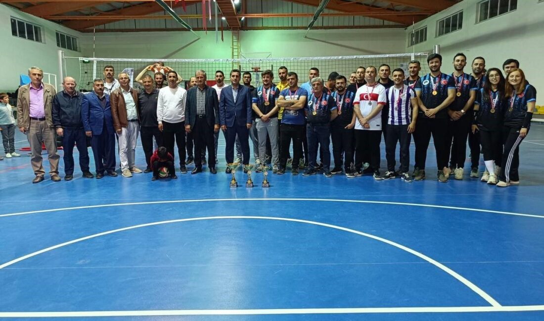 AYDINTEPE'DE KURUMLAR ARASI VOLEYBOL