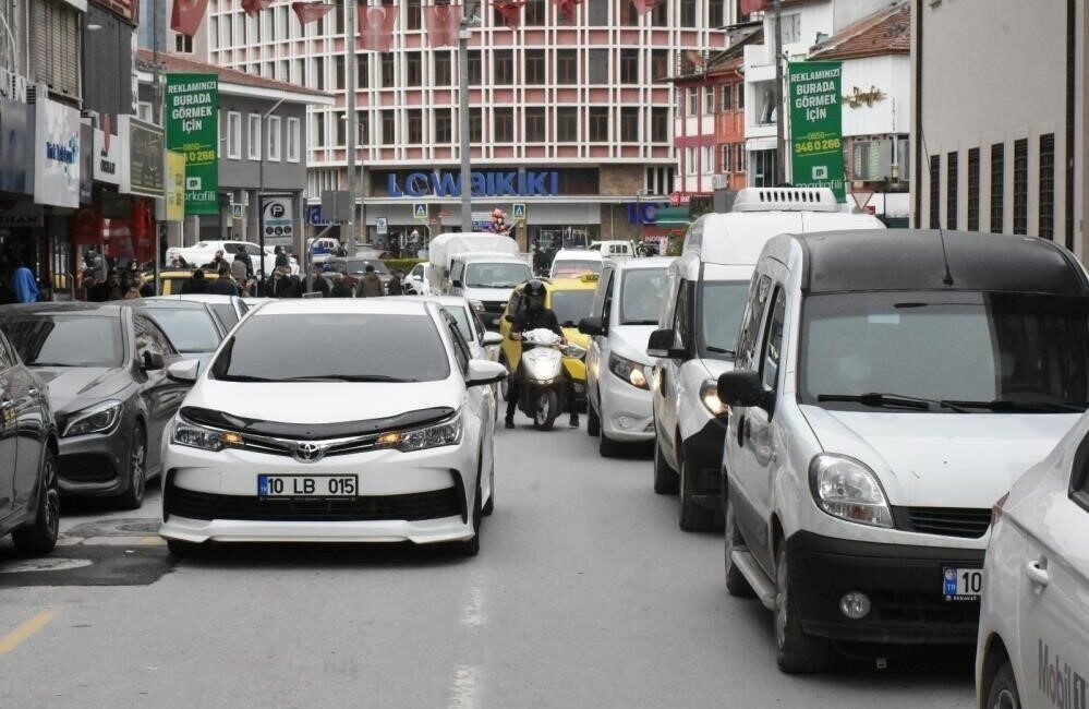 BALIKESİR’DE NİSAN AYINDA ARAÇ