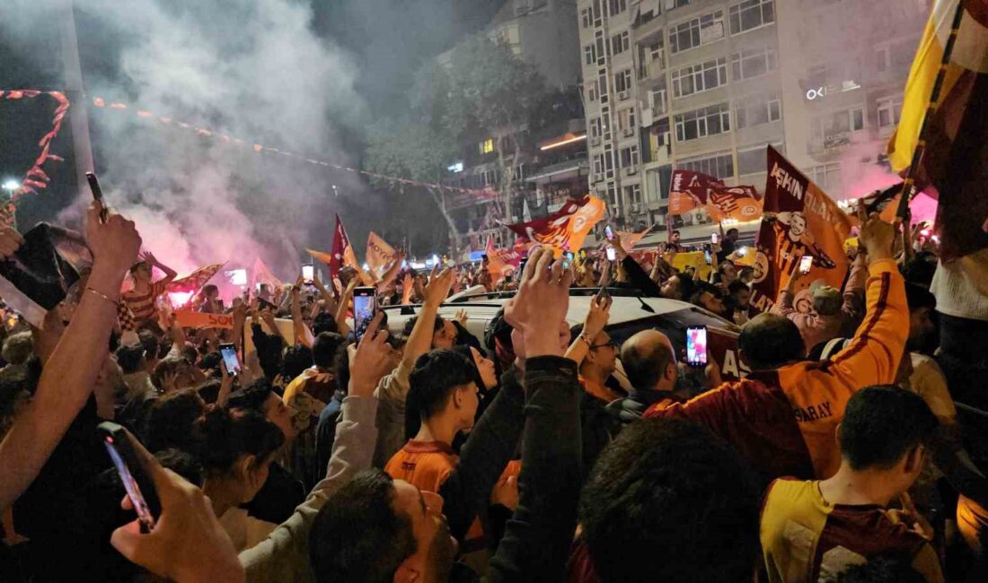 BANDIRMA'DA GALATASARAY'IN KUTLAMALARI BAŞLADI