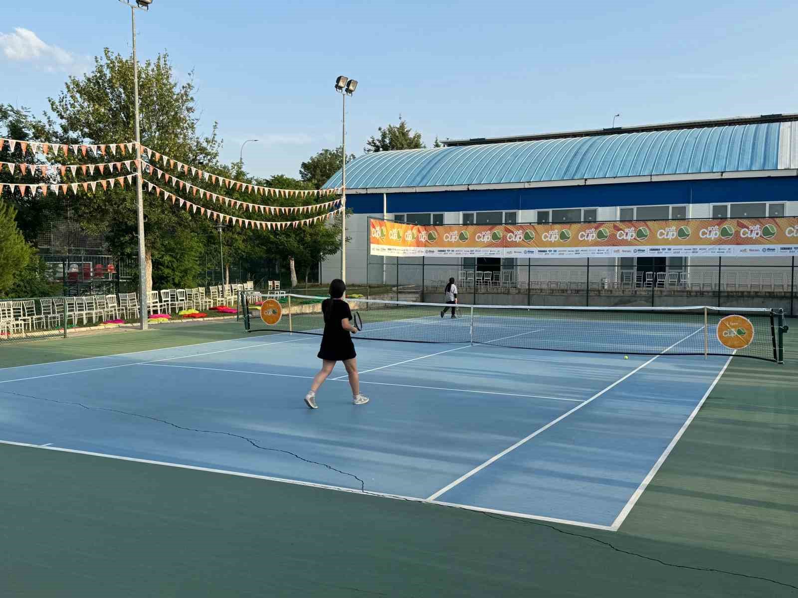 Batman’da bu yıl ikincisi düzenlenen tenis turnuvası başladı