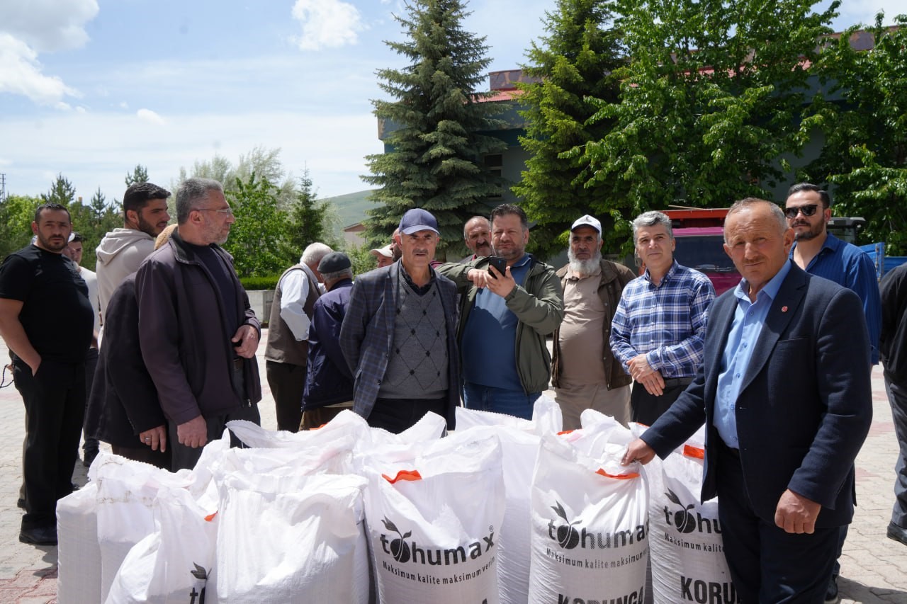 Bayburt’ta 252 üreticiye yüzde 40 devlet destekli 88 ton korunga tohumu dağıtıldı