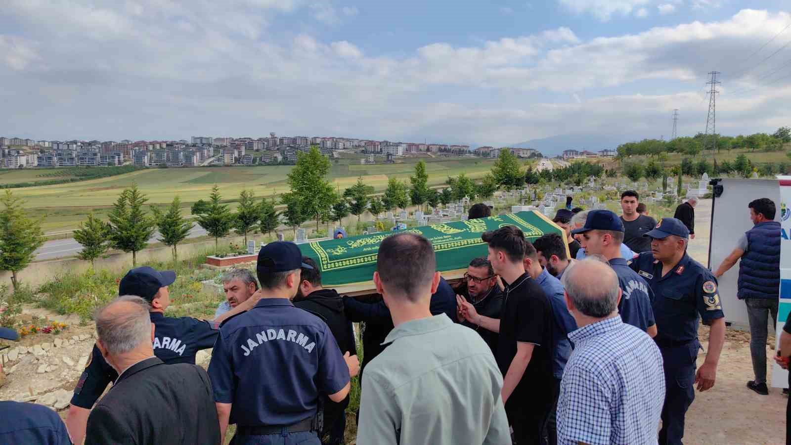 Burdur’da meydana gelen kazada hayatını kaybeden genç toprağa verildi