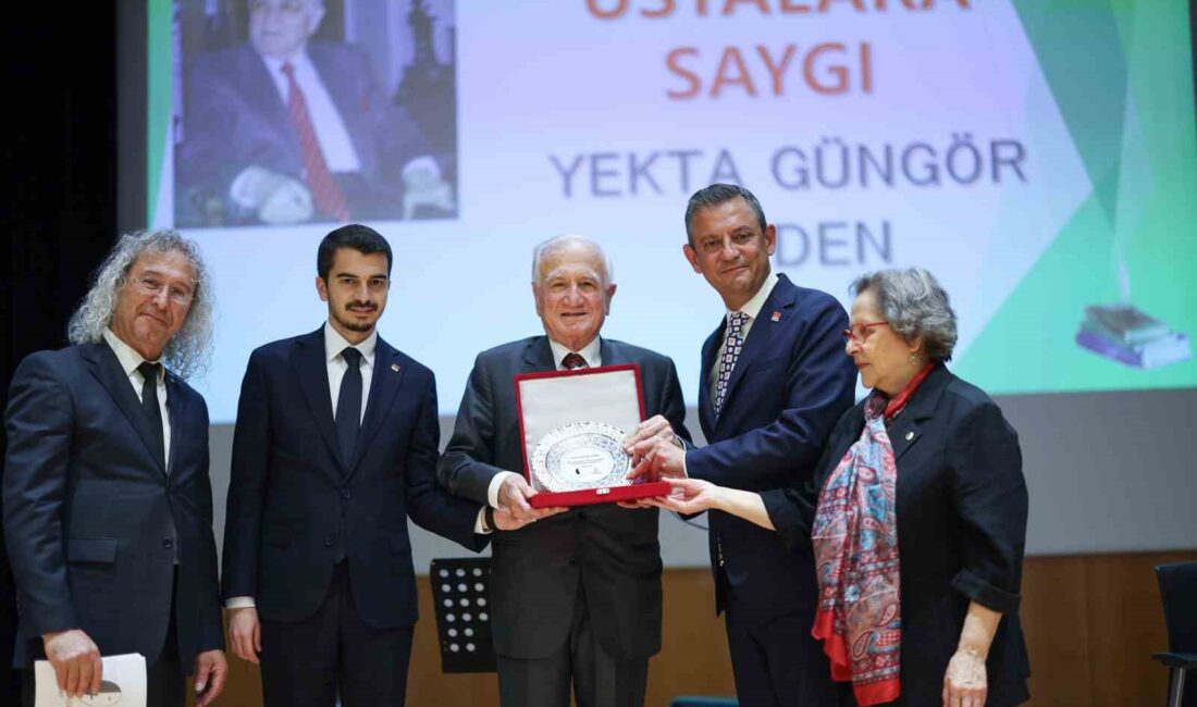 CUMHURİYET HALK PARTİSİ (CHP) GENEL BAŞKANI ÖZGÜR ÖZEL, "ANAYASAYI KATILIMCILIKTAN