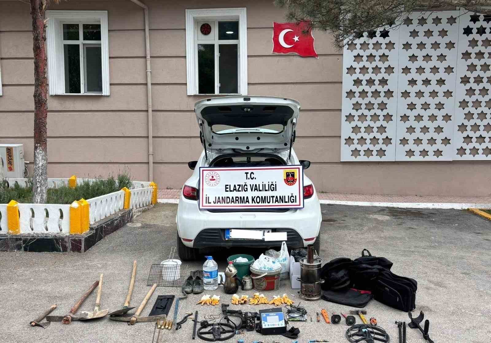 Elazığ’da sit alanda kazı yapan 5 kişi yakalandı