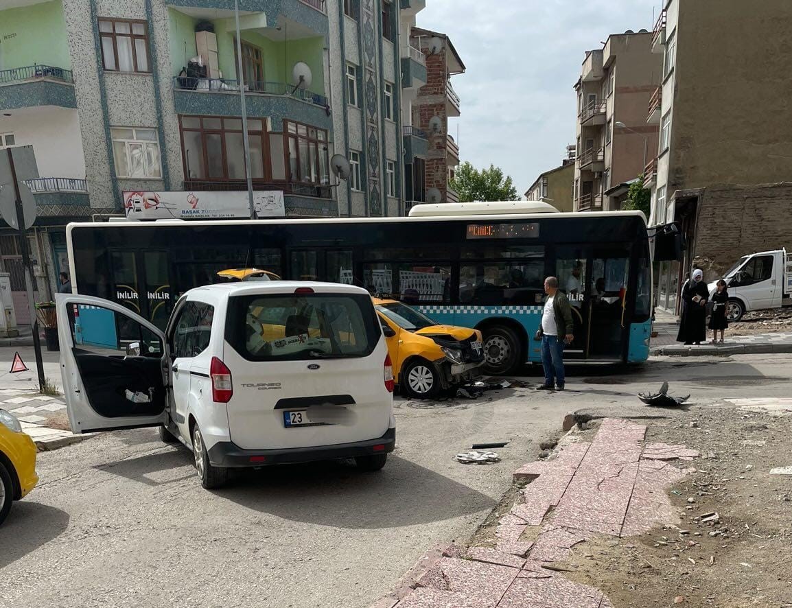 Elazığ’da trafik kazası: 1 yaralı