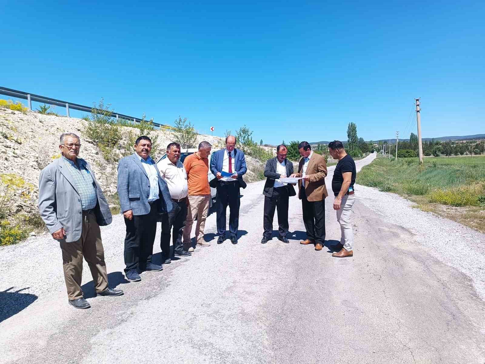 Emet’te köy bağlantılı eski yolların bakımlarının İl Özel İdaresi yol ağına dahil edilmesi istendi