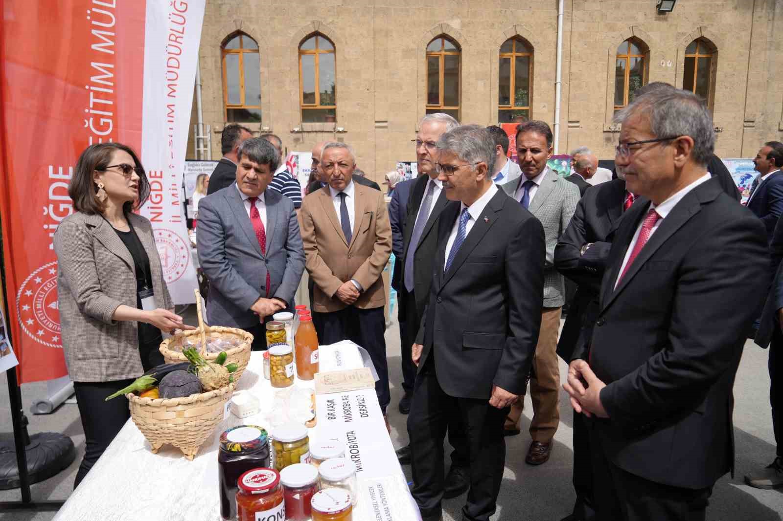 ’Geleneksel Niğde Eğitimde İyi Örnekler Yarışması’nda ödüller sahiplerini buldu