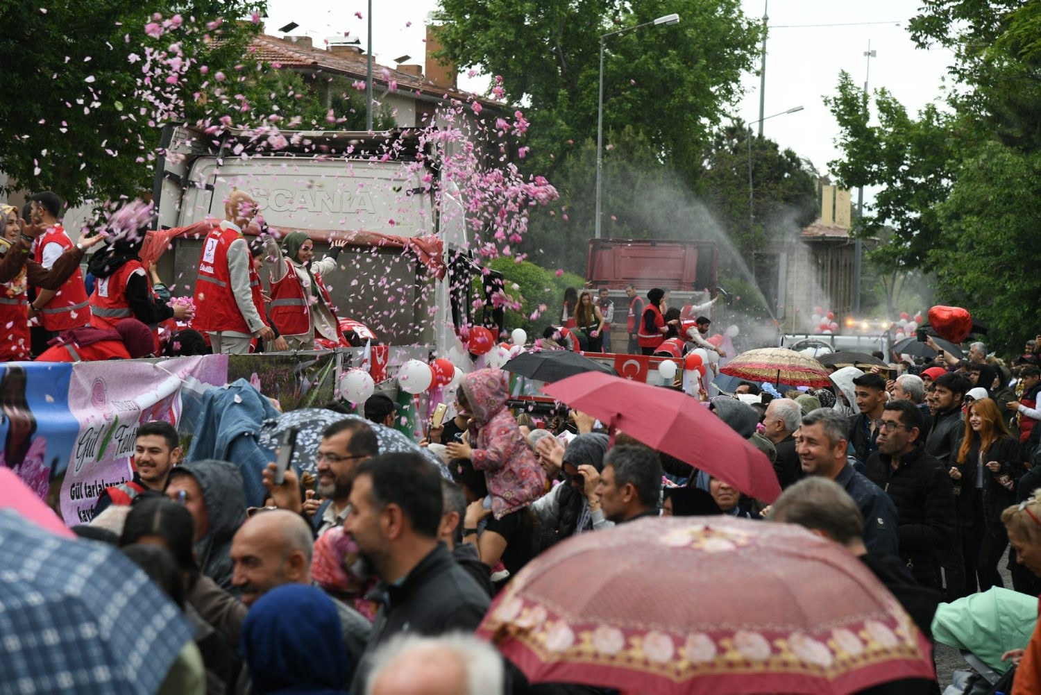 Isparta’da Uluslararası Gül Festivali coşkusu başlıyor