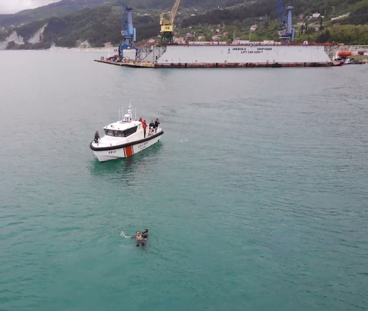 Karadeniz’de hasta kurtarma tatbikatı nefes kesti