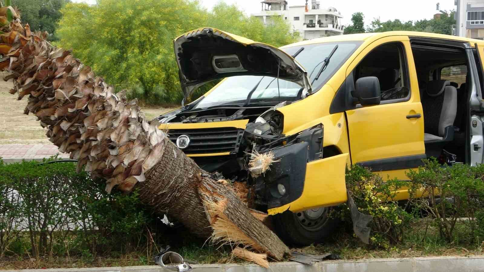 Kazayı burnu bile kanamadan atlattı