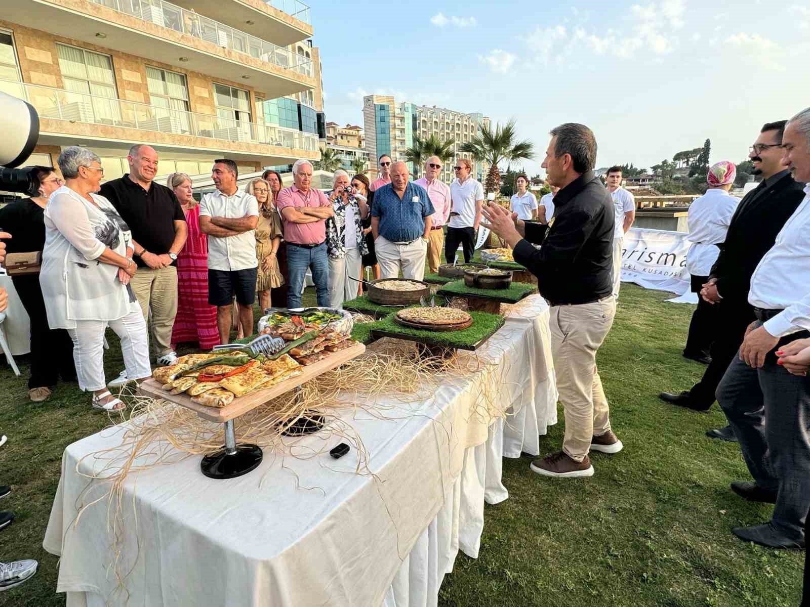 Kuşadası’nda yöresel yemekler tanıtıldı