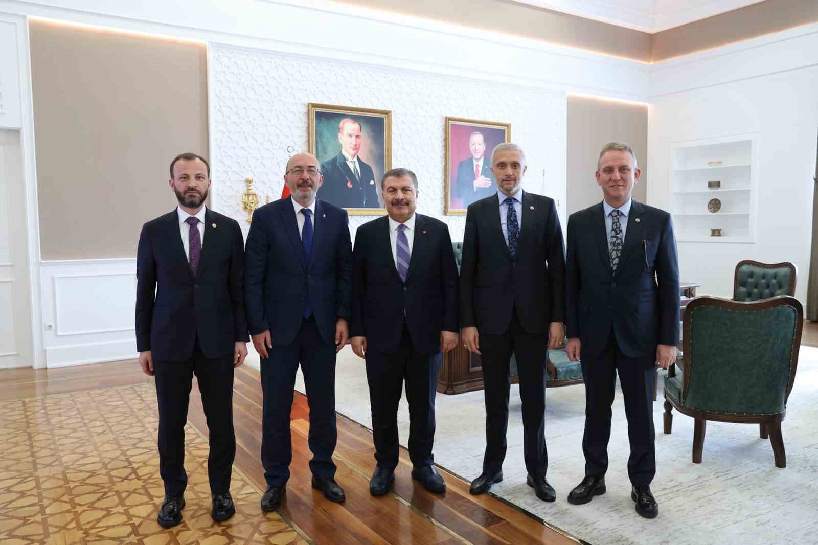 Kütahya heyeti Sağlık Bakanı Fahrettin Koca’yla görüştü