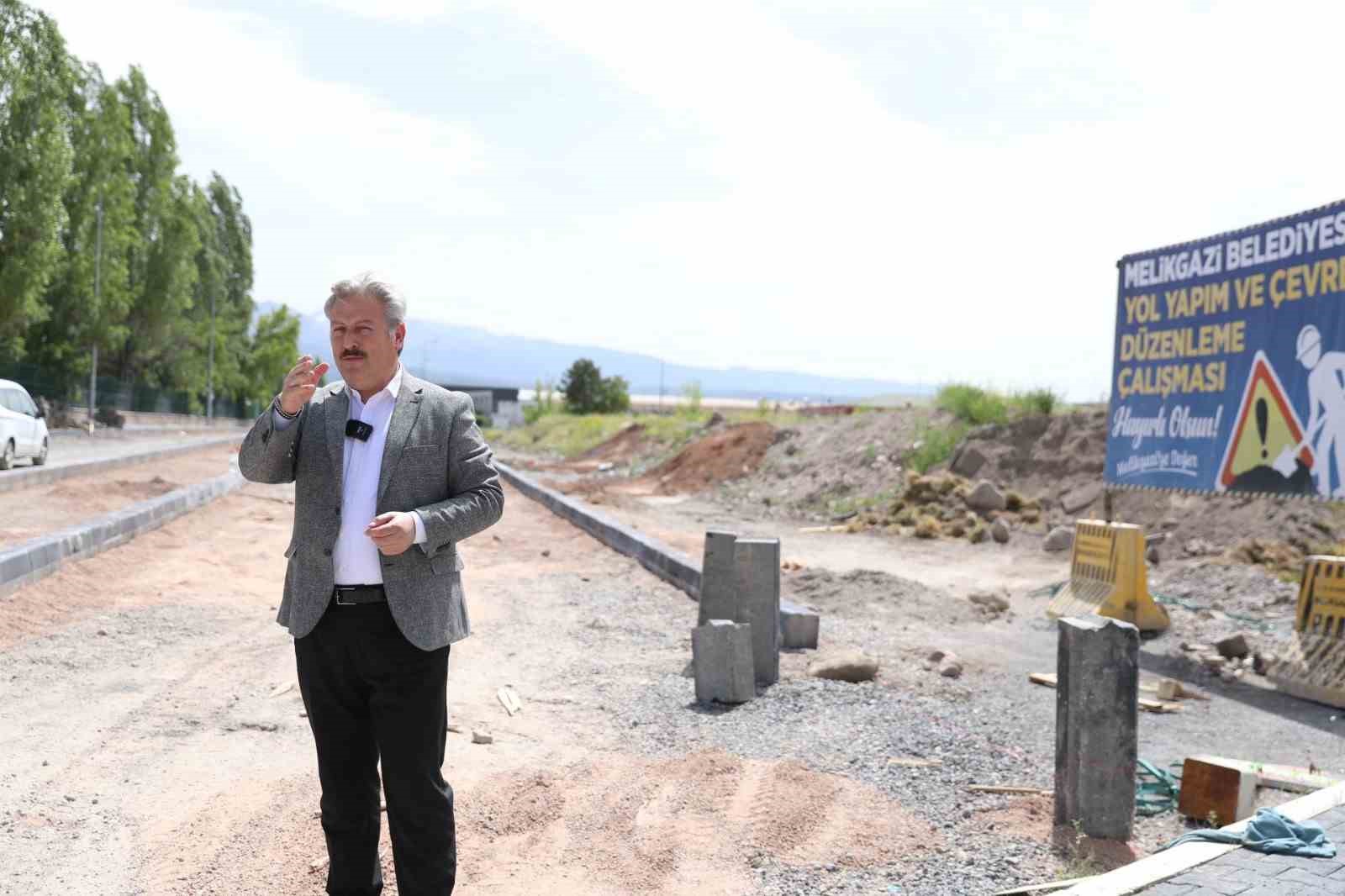 MELİKGAZİ BELEDİYE BAŞKANI DOÇ. DR. MUSTAFA PALANCIOĞLU, KÖŞK MAHALLESİ AŞIK