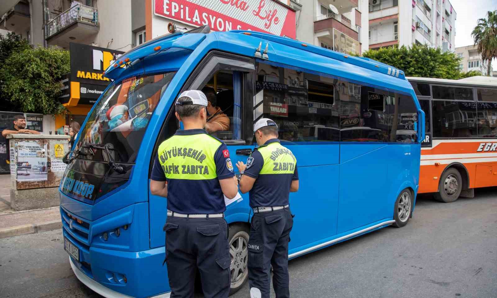 Mersin’de zabıta ekipleri yolcu güvenliği için araç denetimlerini sıklaştırdı