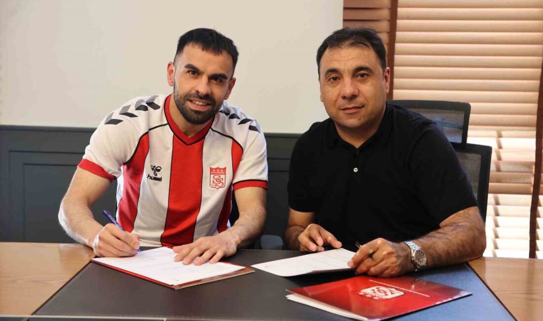 SİVASSPOR’DA DENEYİMLİ FUTBOLCU MURAT