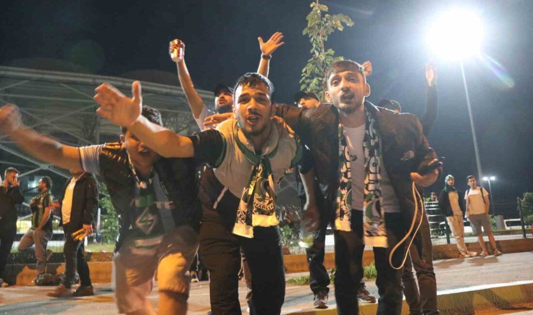 SAKARYASPOR’UN SÜPER LİG VİZESİNİ