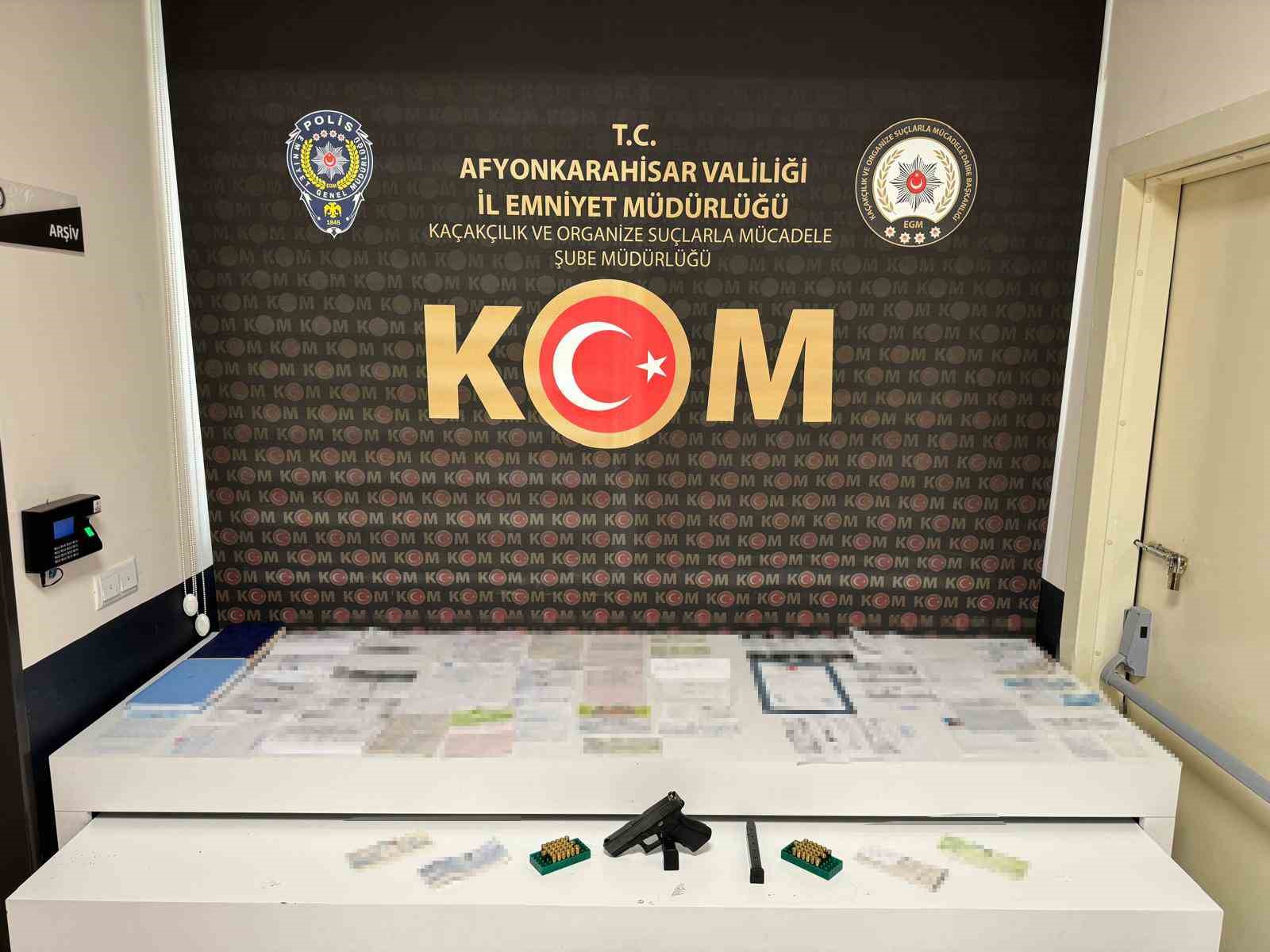 Polis, tefecilikle 25 milyonluk vurgun yapan 9 kişiyi yakaladı