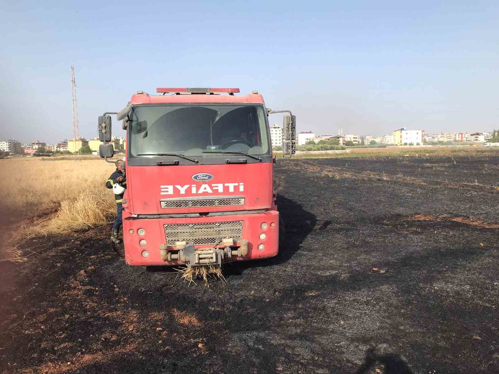 Reyhanlı’da buğday tarlasında yangın