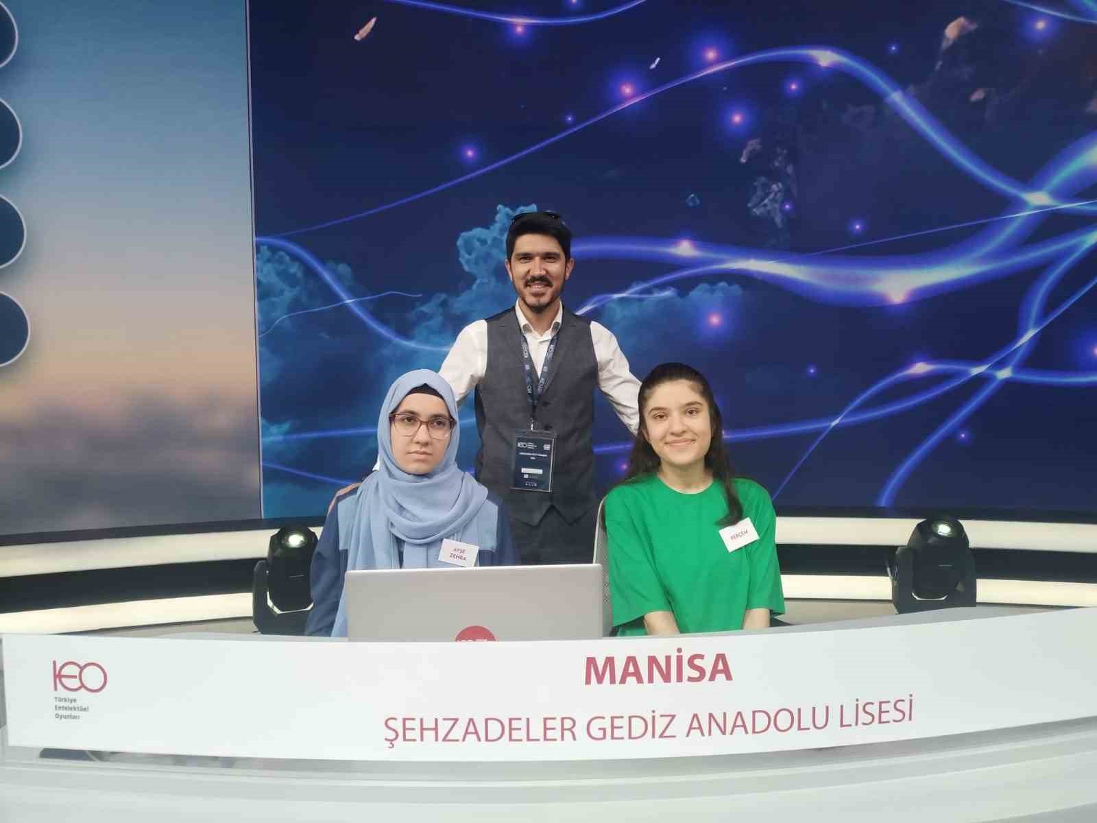 Şehzadeler Gediz Anadolu Lisesi bilgi yarışmasında Türkiye şampiyonu oldu