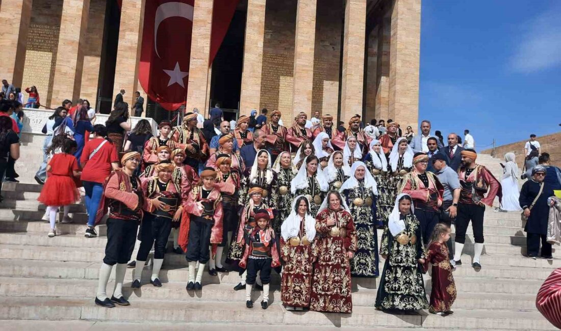 ANKARA KULÜBÜ DERNEĞİ YENİMAHALLE ŞUBESİ GENÇLİK HAFTASI DOLAYISIYLA ANITKABİR'İ ZİYARET