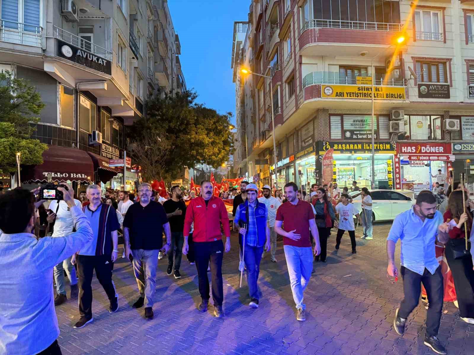 Siirt’te fener alayı coşkusu