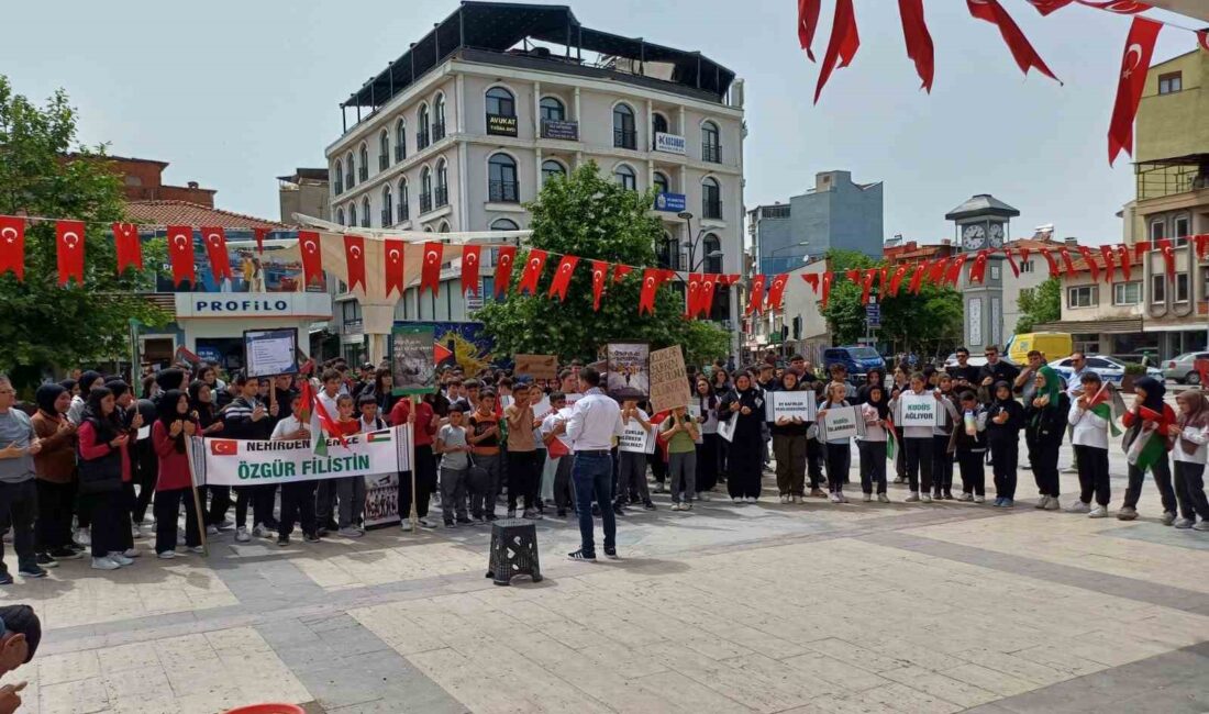 SINDIRGILI ÖĞRENCİLERDEN FİLİSTİN’E KOCAMAN