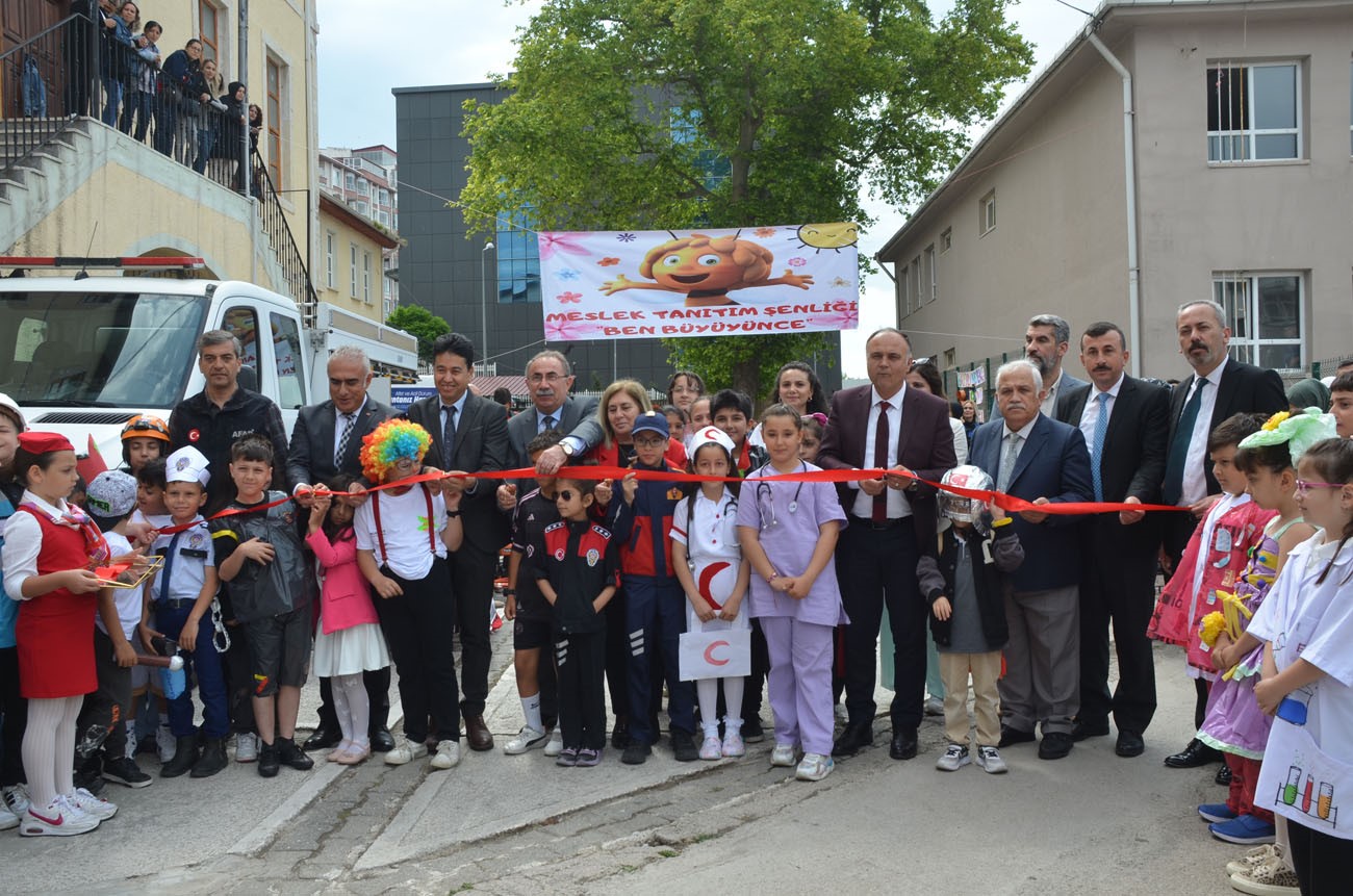 Sinop’ta “Ben Büyüyünce” adlı meslek tanıtım şenliği