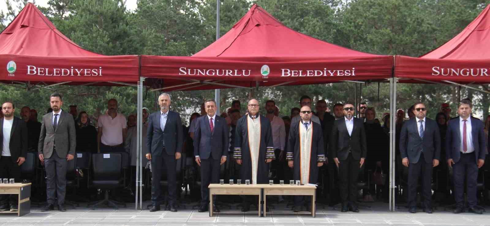 Sungurlu MYO’da mezuniyet coşkusu