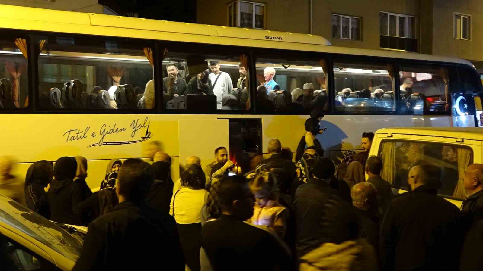 Tavşanlı’dan ikinci hacı kafilesi dualarla uğurlandı