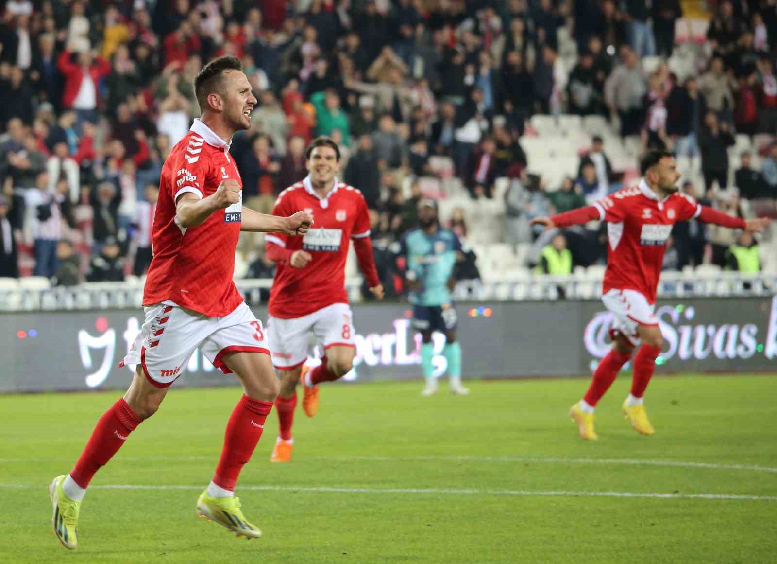 Trendyol Süper Lig: Sivasspor: 2 – Kayserispor: 1 (Maç sonucu)