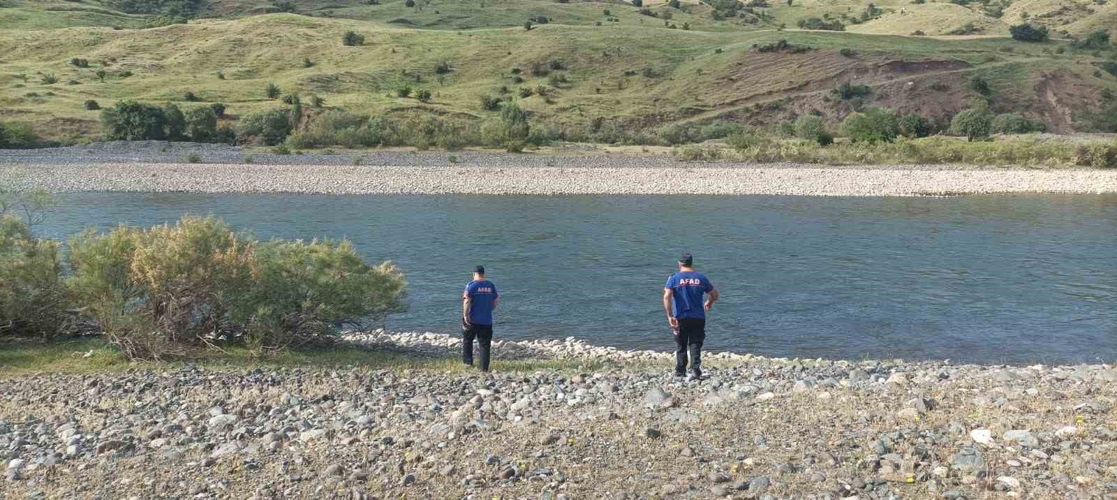 14 yaşındaki çocuk Murat Nehri’nde kayboldu