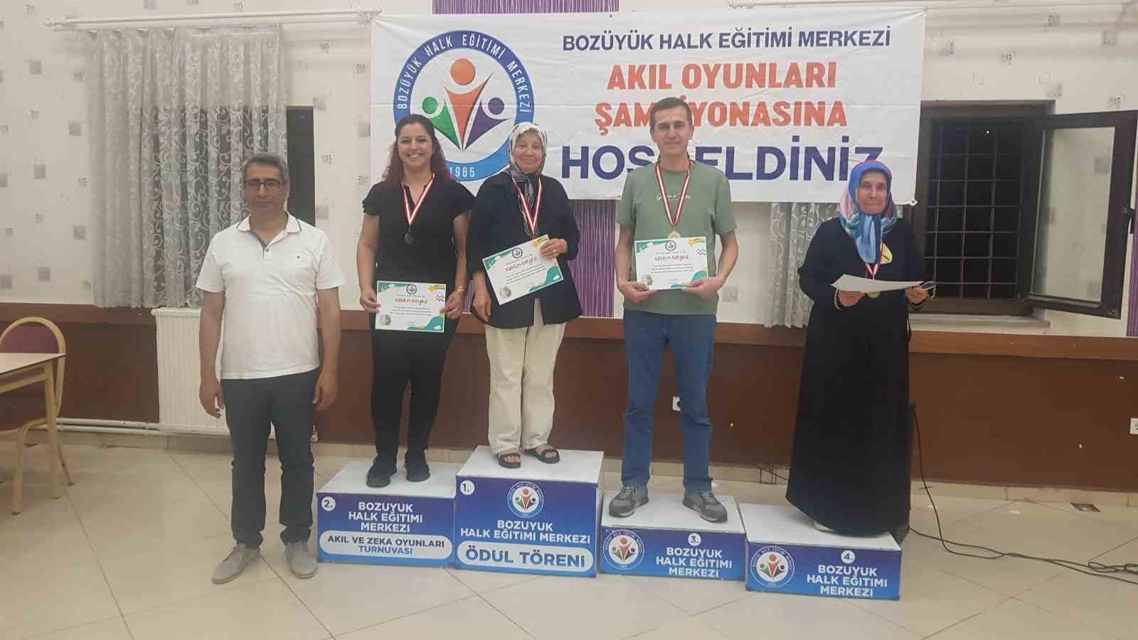 72 yaşında şampiyon oldu