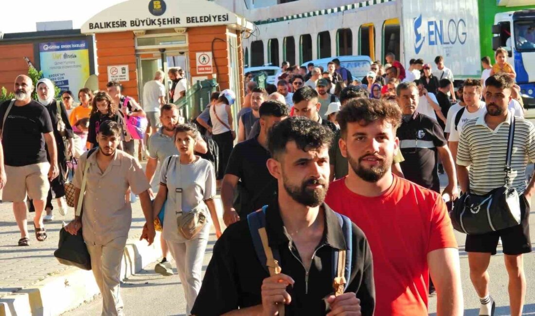 ERDEK’TE DÖNÜŞ YOĞUNLUĞU: ADALARDAN