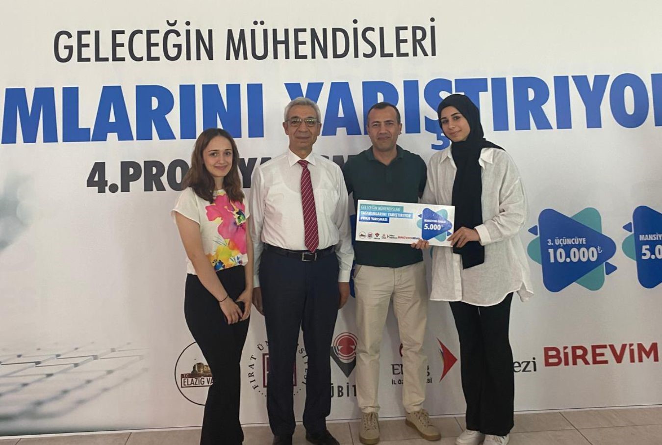 Adıyamanlı öğrenciler Geleceğin Mühendisleri yarışmasında ödül aldı