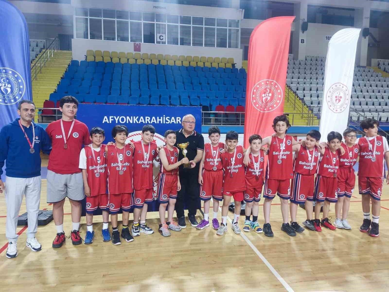 Afyonkarahisar’da basketbol müsabakaları sona erdi