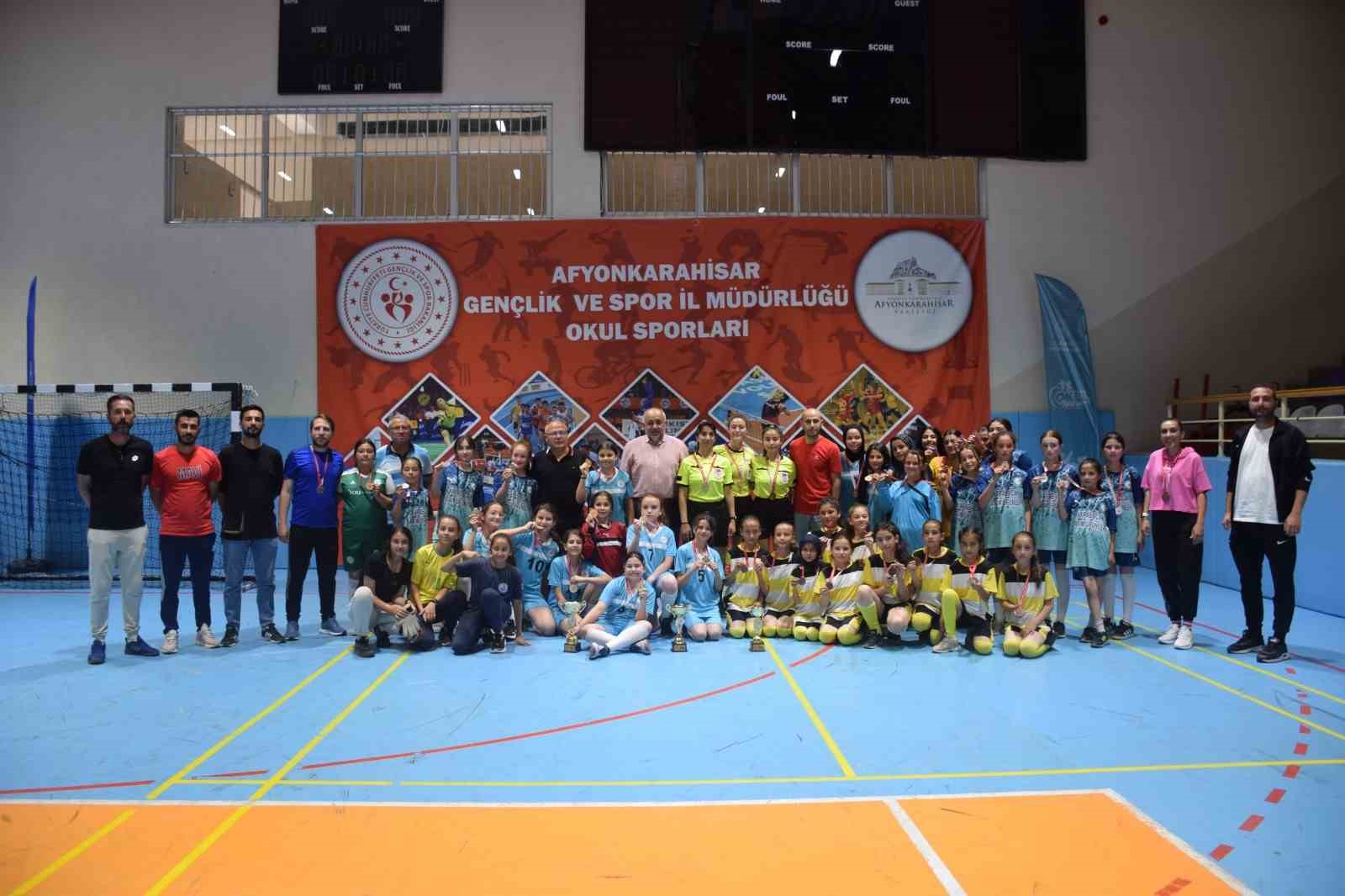 Afyonkarahisar’da Küçük Kızlar Futsal müsabakaları sona erdi