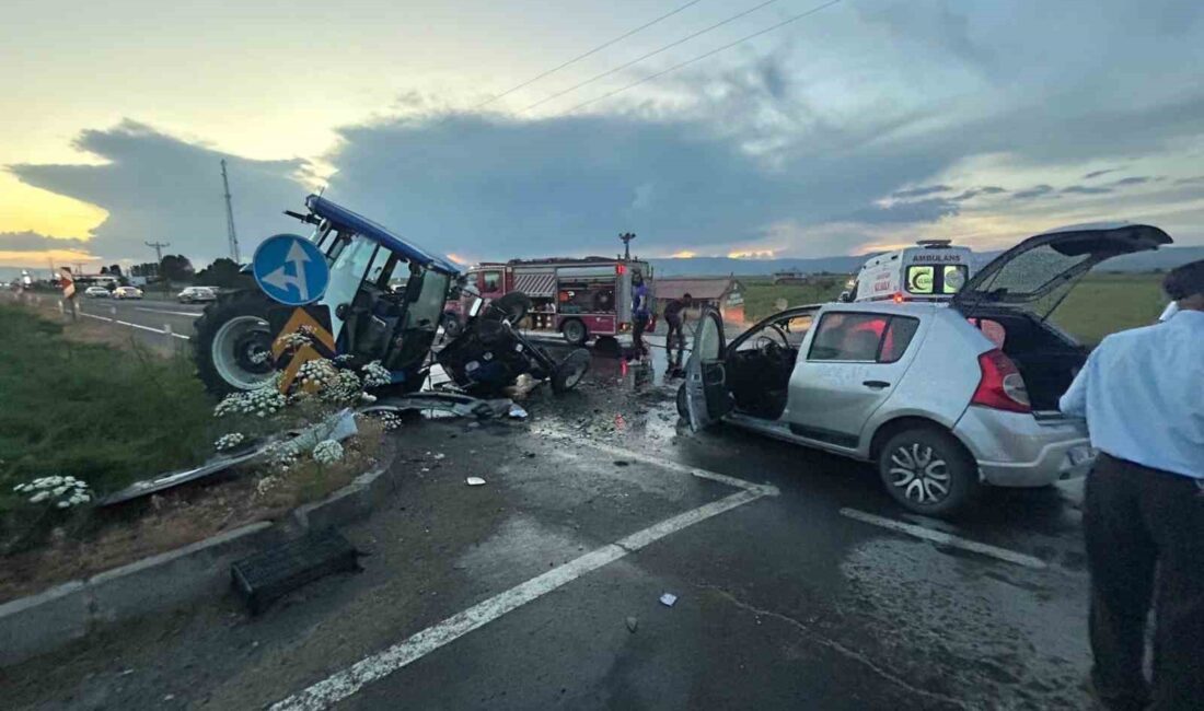 AĞRI’DA TRAKTÖR İLE OTOMOBİL