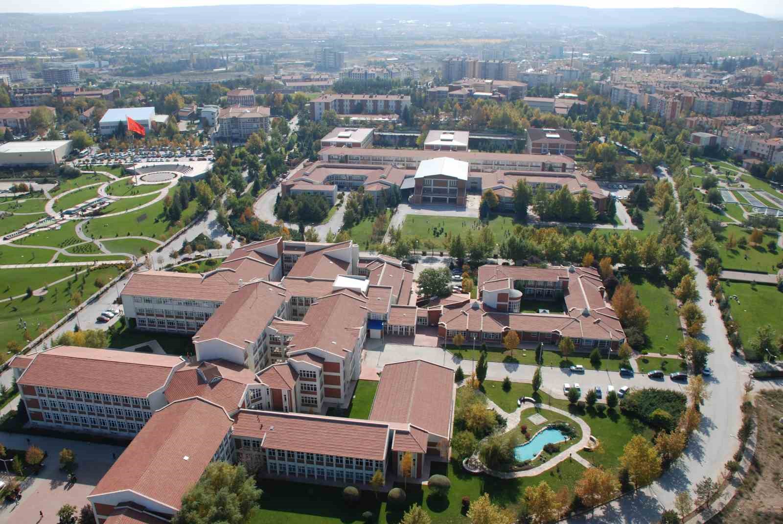 Anadolu Üniversitesi, eğitim ve araştırma kapasitesini artırıyor