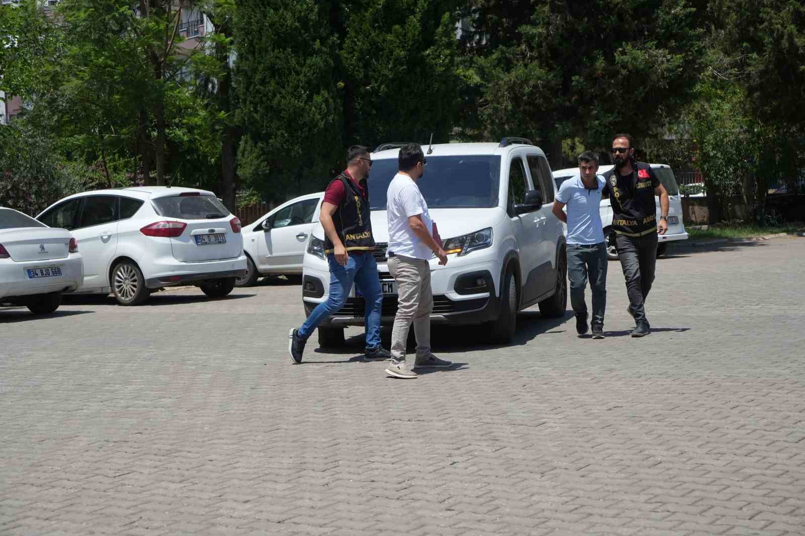 Antalya’da güvenlik görevlisini öldüren zanlı tutuklandı