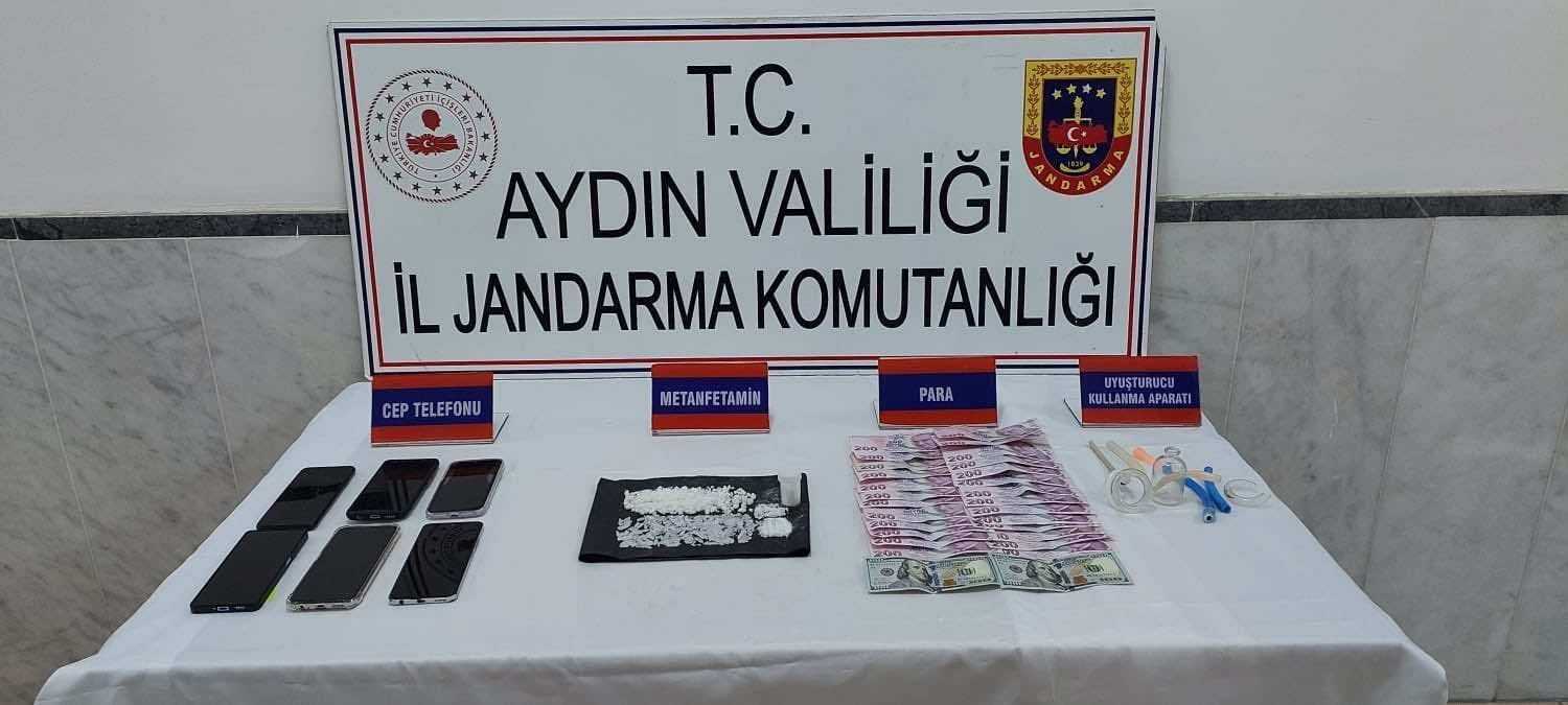 Aydın’a uyuşturucu sokmak isteyen şüpheliler jandarmaya takıldı