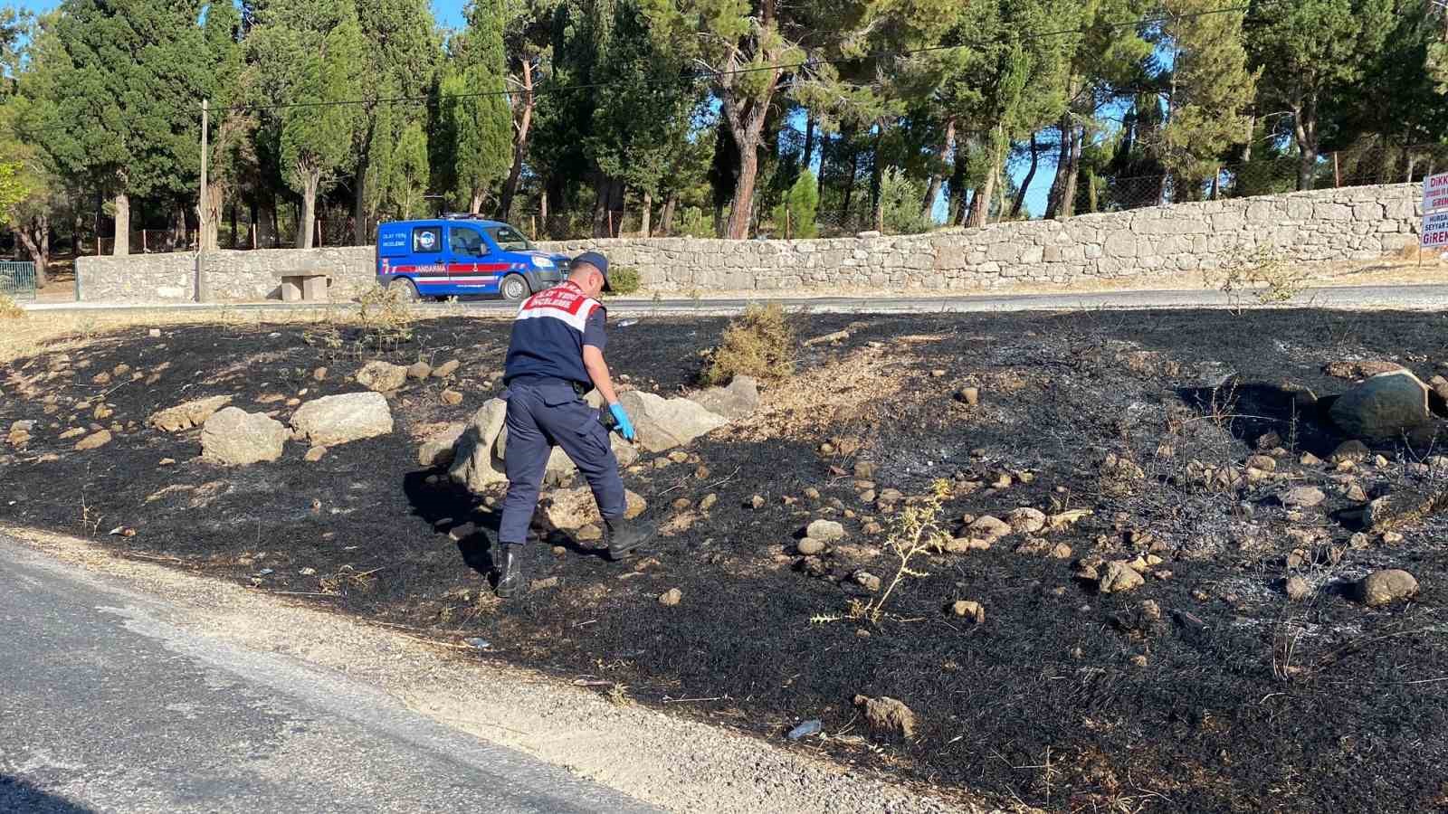 Ayvacık’ta yangının ilk çıktığı noktada jandarma incelemelerde bulundu