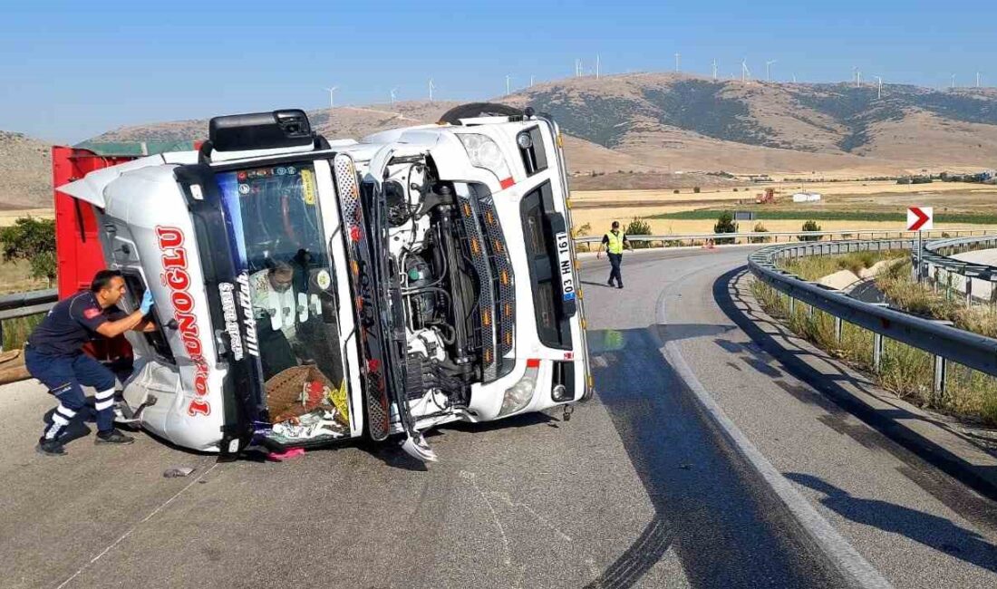 AFYONKARAHİSAR’DA KONTROLDEN ÇIKARAK BARİYERLERE