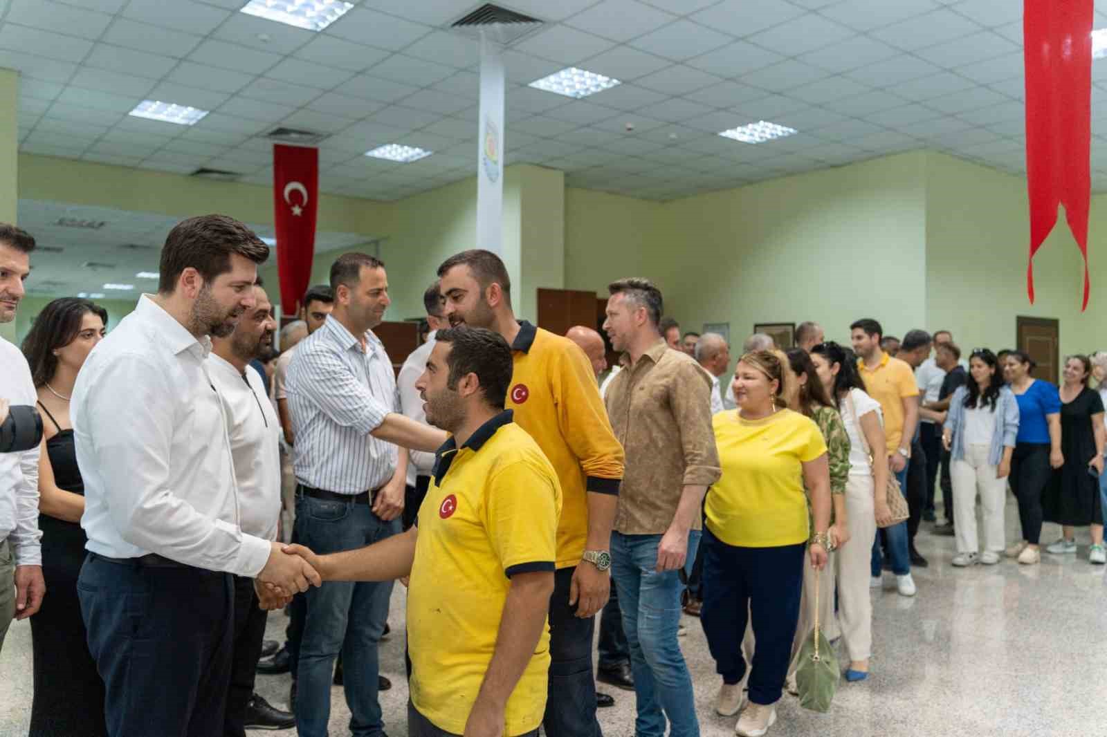 Başkan Boltaç: “Daha temiz bir Tarsus için bayramda da çalışmaya devam edeceğiz”