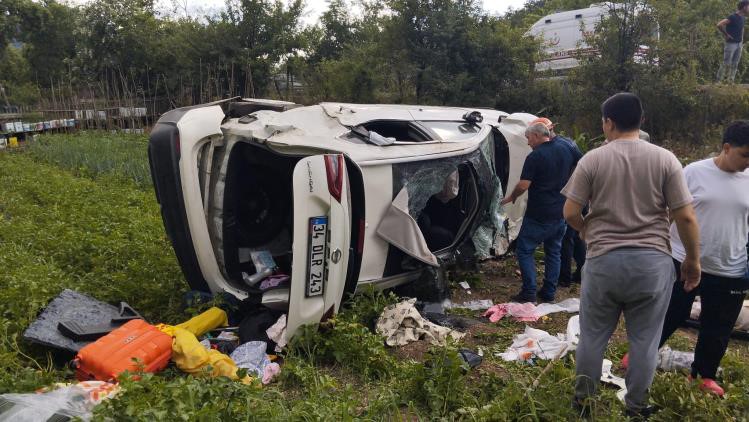 Bayram tatili için yola çıkmışlardı, kontrolden çıkan cip tarlaya uçtu: 5 yaralı