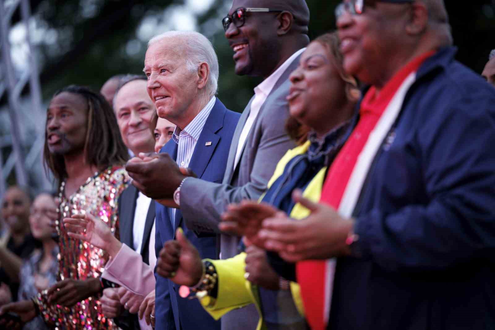 Biden, Beyaz Saray’daki etkinlikte dondu kaldı